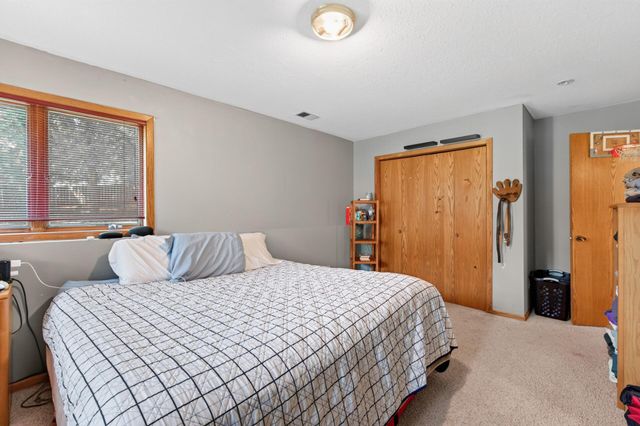 1810 Cedar Place, Buffalo, MN 55313