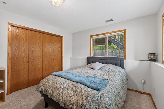 1810 Cedar Place, Buffalo, MN 55313