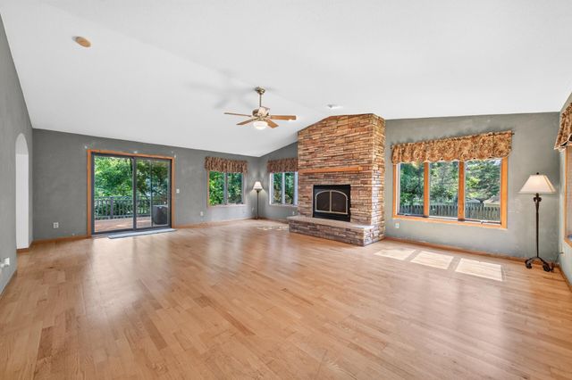 1810 Cedar Place, Buffalo, MN 55313