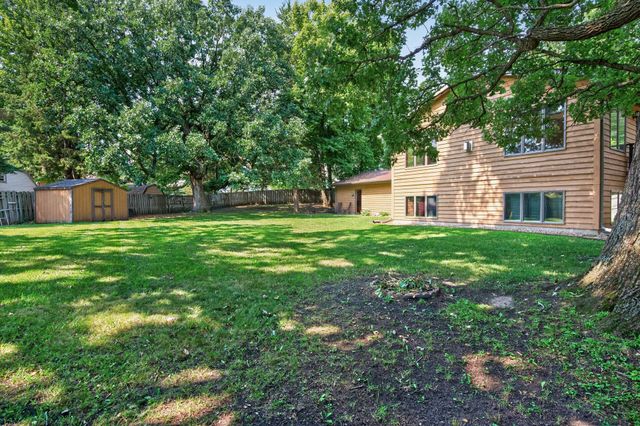 1810 Cedar Place, Buffalo, MN 55313