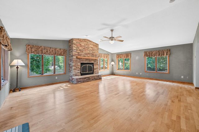 1810 Cedar Place, Buffalo, MN 55313