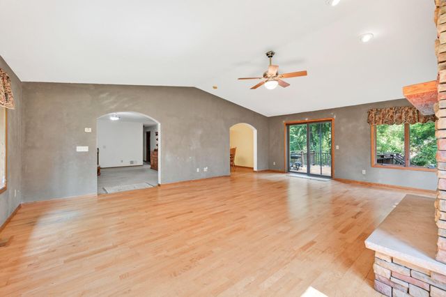 1810 Cedar Place, Buffalo, MN 55313