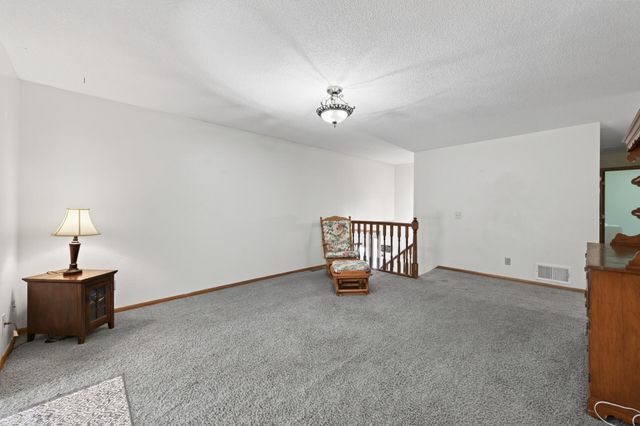 1810 Cedar Place, Buffalo, MN 55313