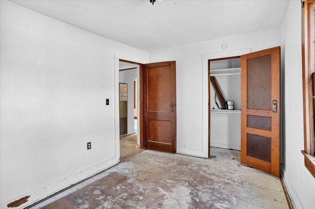 440 S White Oak Road, Marshfield, MO 65706