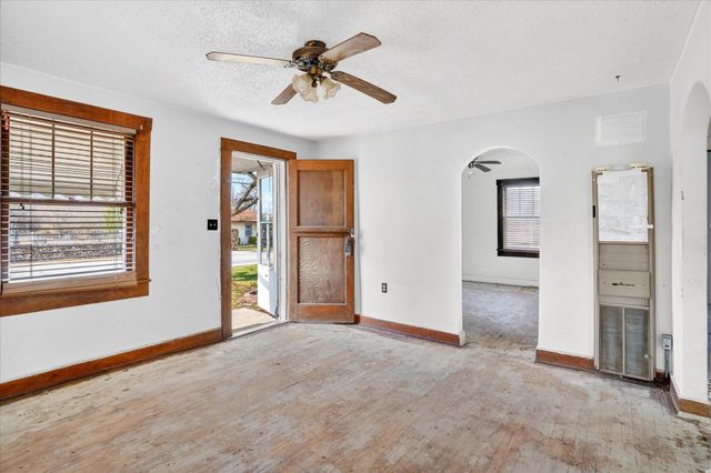 440 S White Oak Road, Marshfield, MO 65706