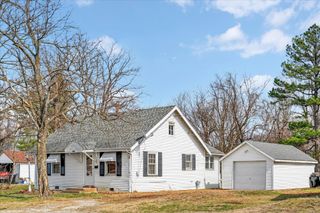 440 S White Oak Road, Marshfield, MO 65706