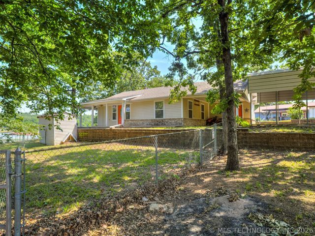 416627 Lakeside, Checotah, OK 74426