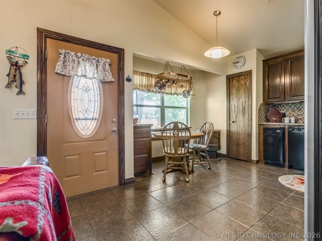 416627 Lakeside, Checotah, OK 74426