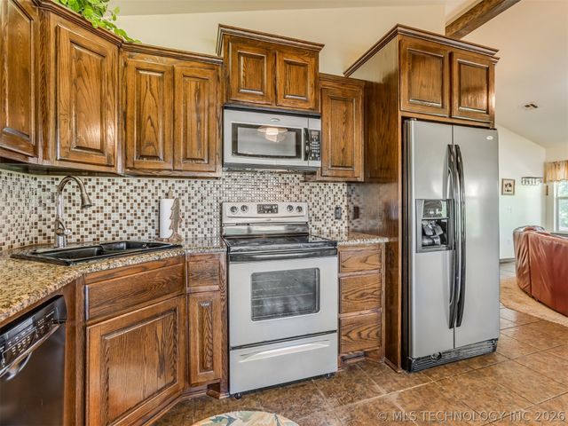416627 Lakeside, Checotah, OK 74426