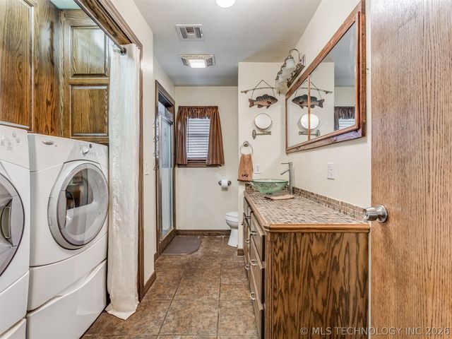 416627 Lakeside, Checotah, OK 74426