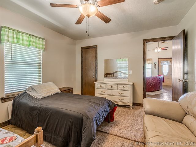 416627 Lakeside, Checotah, OK 74426