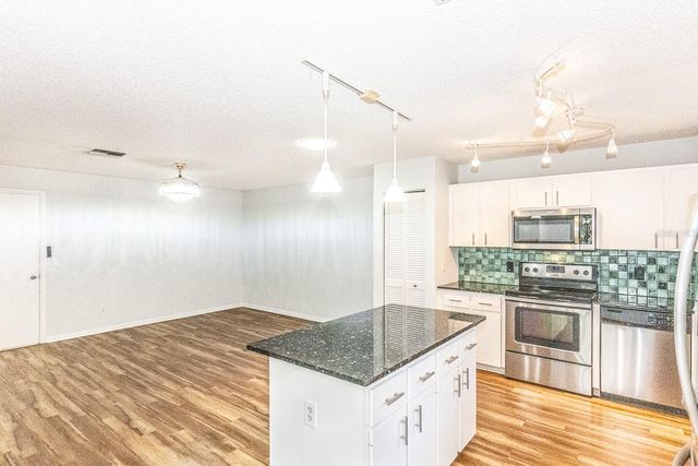 9629 SW 95TH TERRACE D, Ocala, FL 34481