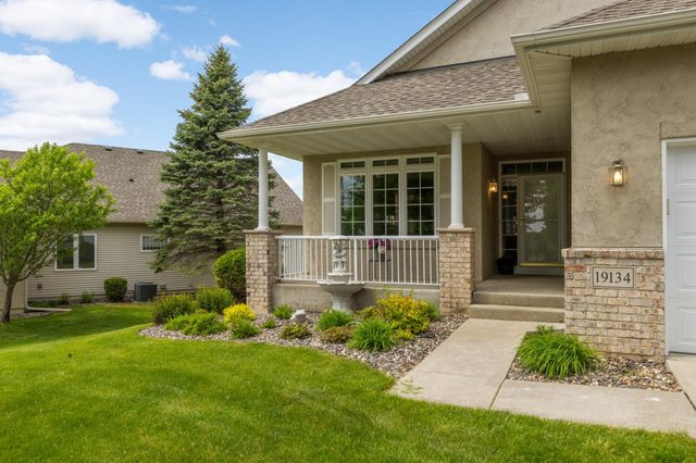 19134 Inndale Drive, Lakeville, MN 55044