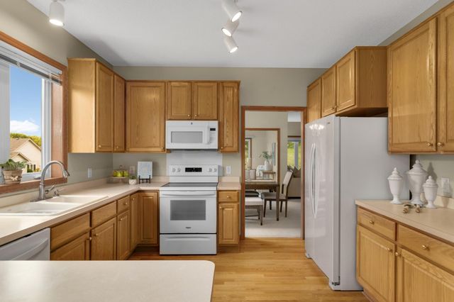 19134 Inndale Drive, Lakeville, MN 55044