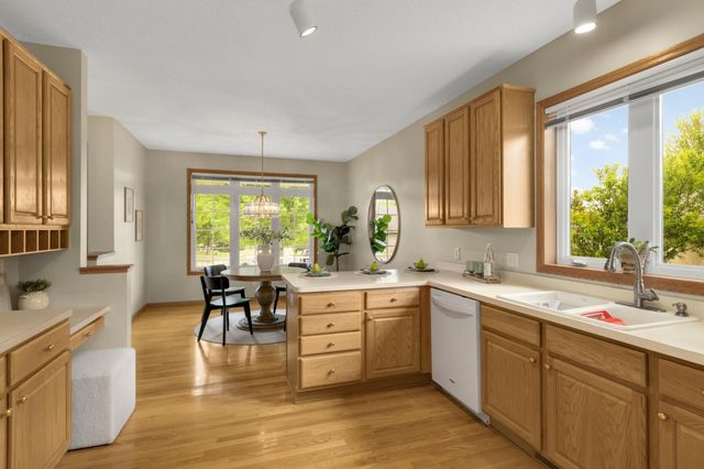 19134 Inndale Drive, Lakeville, MN 55044