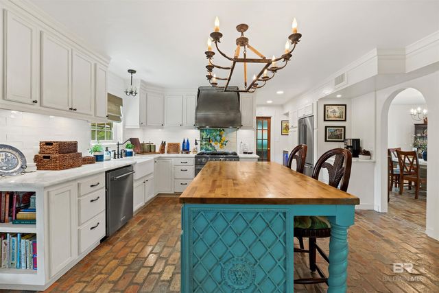 219 W Rosetta Avenue, Foley, AL 36535
