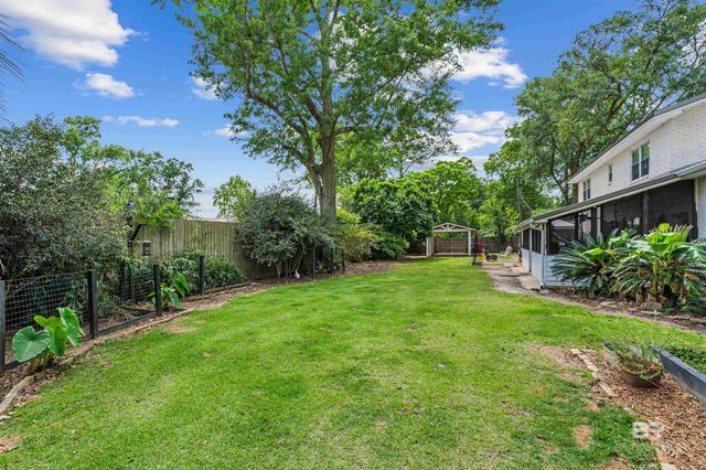 219 W Rosetta Avenue, Foley, AL 36535