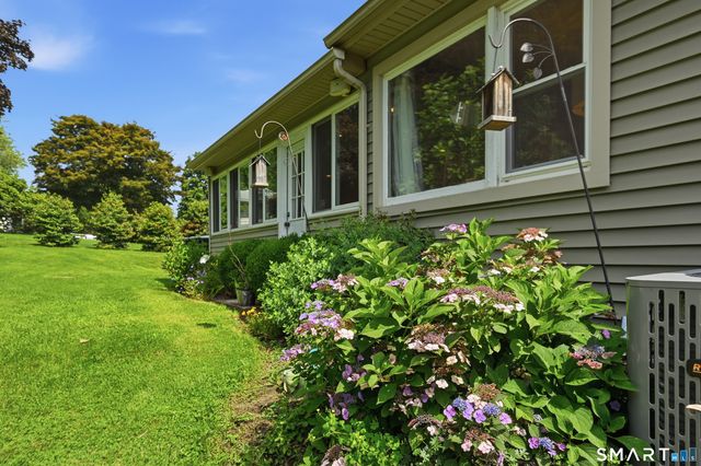 3 South Meadow Drive, Danbury, CT 06811