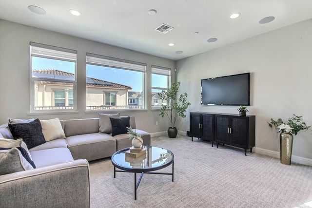 6736 Grasshopper Avenue, Newark, CA 94560