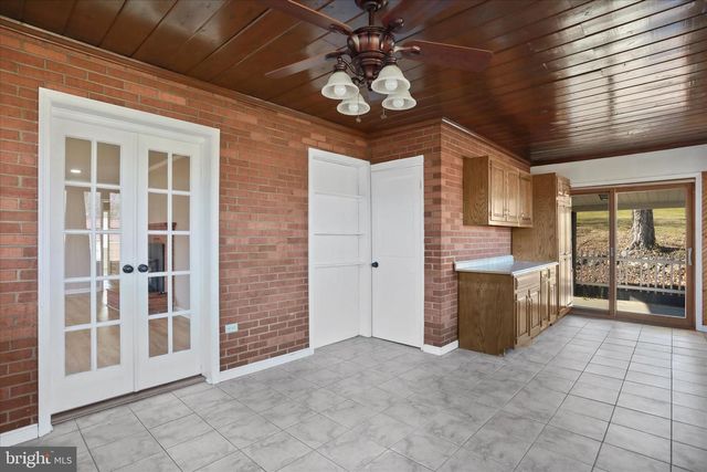 508 MASSANUTTEN HTS, Woodstock, VA 22664