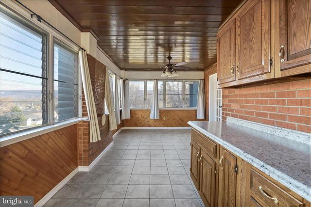 508 MASSANUTTEN HTS, Woodstock, VA 22664