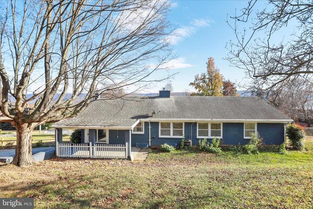 508 MASSANUTTEN HTS, Woodstock, VA 22664