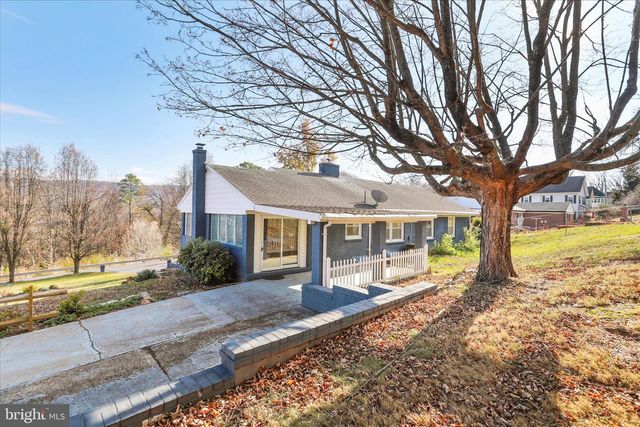 508 MASSANUTTEN HTS, Woodstock, VA 22664