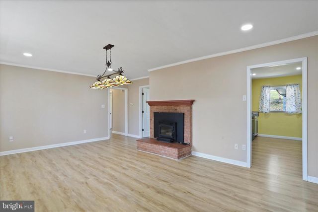 508 MASSANUTTEN HTS, Woodstock, VA 22664