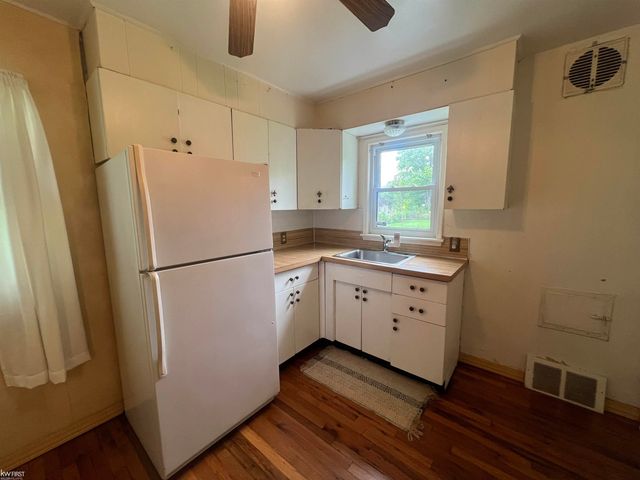 3425 Sterling Street, Flint, MI 48504