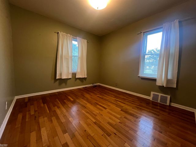 3425 Sterling Street, Flint, MI 48504