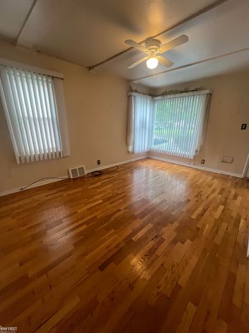 3425 Sterling Street, Flint, MI 48504