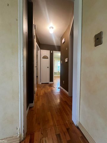 3425 Sterling Street, Flint, MI 48504