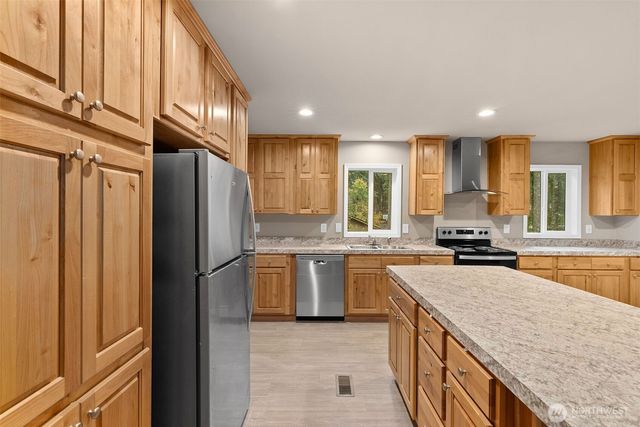 141 E Dalkeith Road, Shelton, WA 98584