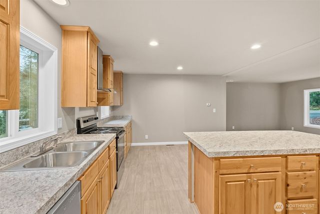 141 E Dalkeith Road, Shelton, WA 98584