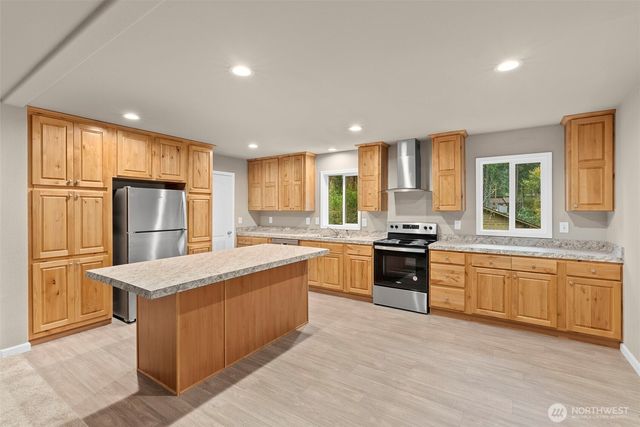 141 E Dalkeith Road, Shelton, WA 98584