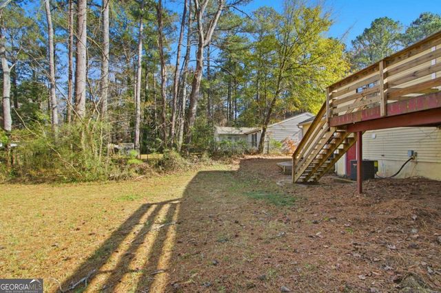 4828 White Oak Tree, Stone Mountain, GA 30088