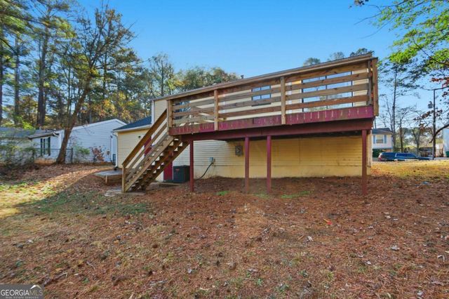 4828 White Oak Tree, Stone Mountain, GA 30088