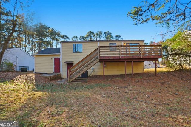 4828 White Oak Tree, Stone Mountain, GA 30088