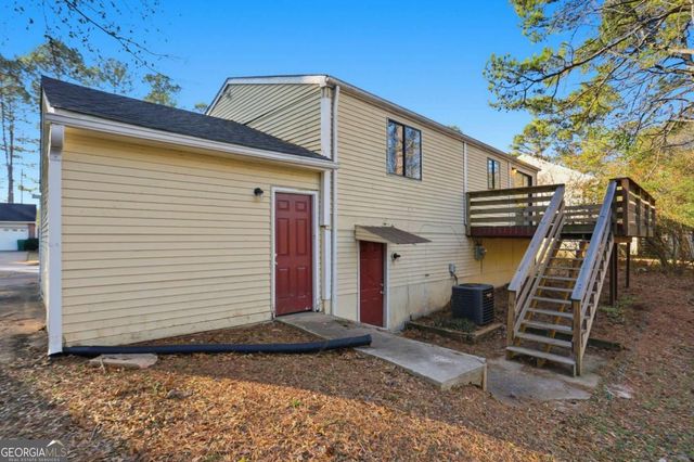 4828 White Oak Tree, Stone Mountain, GA 30088