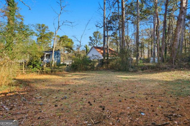 4828 White Oak Tree, Stone Mountain, GA 30088