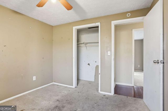 4828 White Oak Tree, Stone Mountain, GA 30088