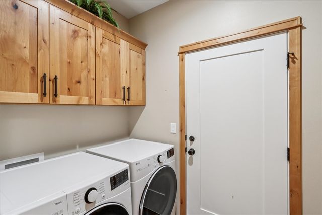 703 American Pharaoh Drive, Iowa City, IA 52240