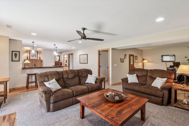 703 American Pharaoh Drive, Iowa City, IA 52240