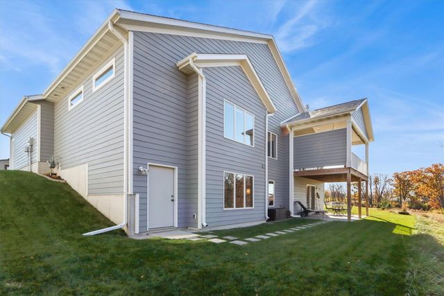 703 American Pharaoh Drive, Iowa City, IA 52240