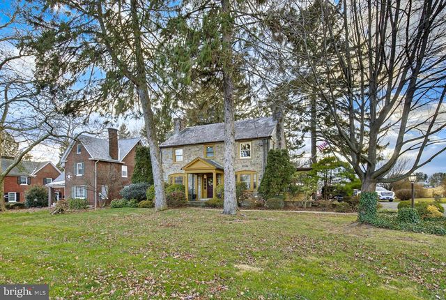 1720 LITITZ PIKE, Lancaster, PA 17601