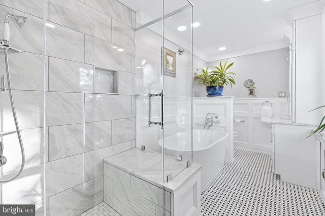 1720 LITITZ PIKE, Lancaster, PA 17601