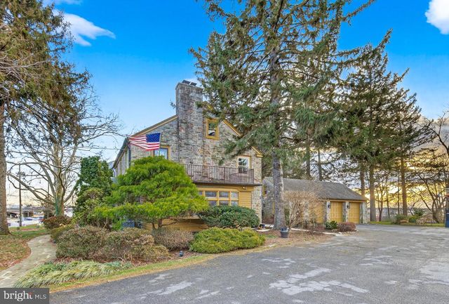 1720 LITITZ PIKE, Lancaster, PA 17601