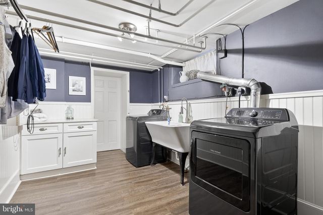 1720 LITITZ PIKE, Lancaster, PA 17601