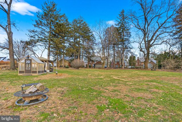 1720 LITITZ PIKE, Lancaster, PA 17601