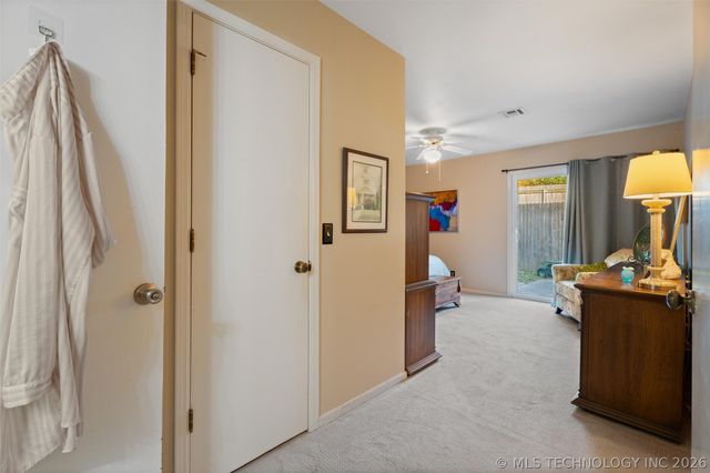 39 SE Shadowlake Drive 39, Bartlesville, OK 74006